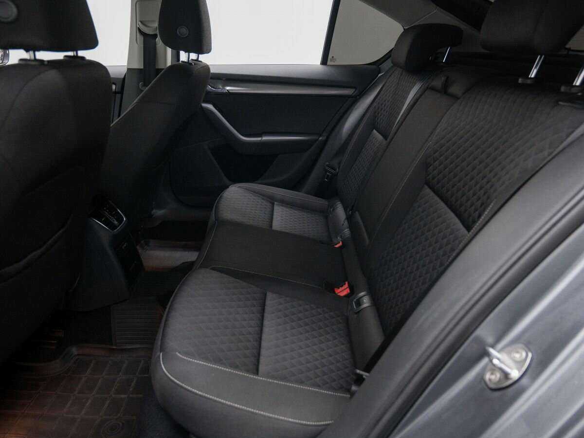 Купить Skoda Octavia, 2017, 175 299 км, фото №9