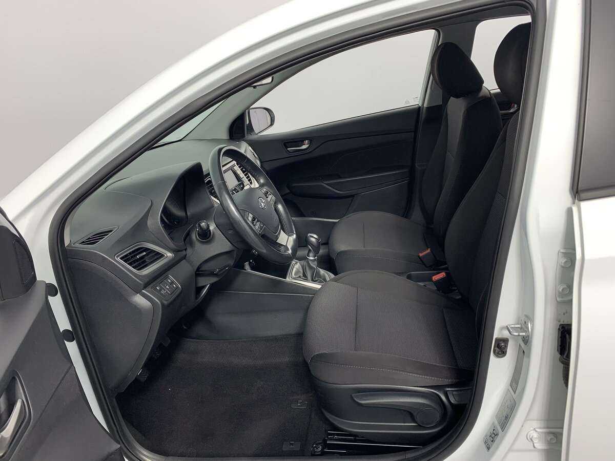 Купить Hyundai Solaris, 2019, 126 048 км, фото №13