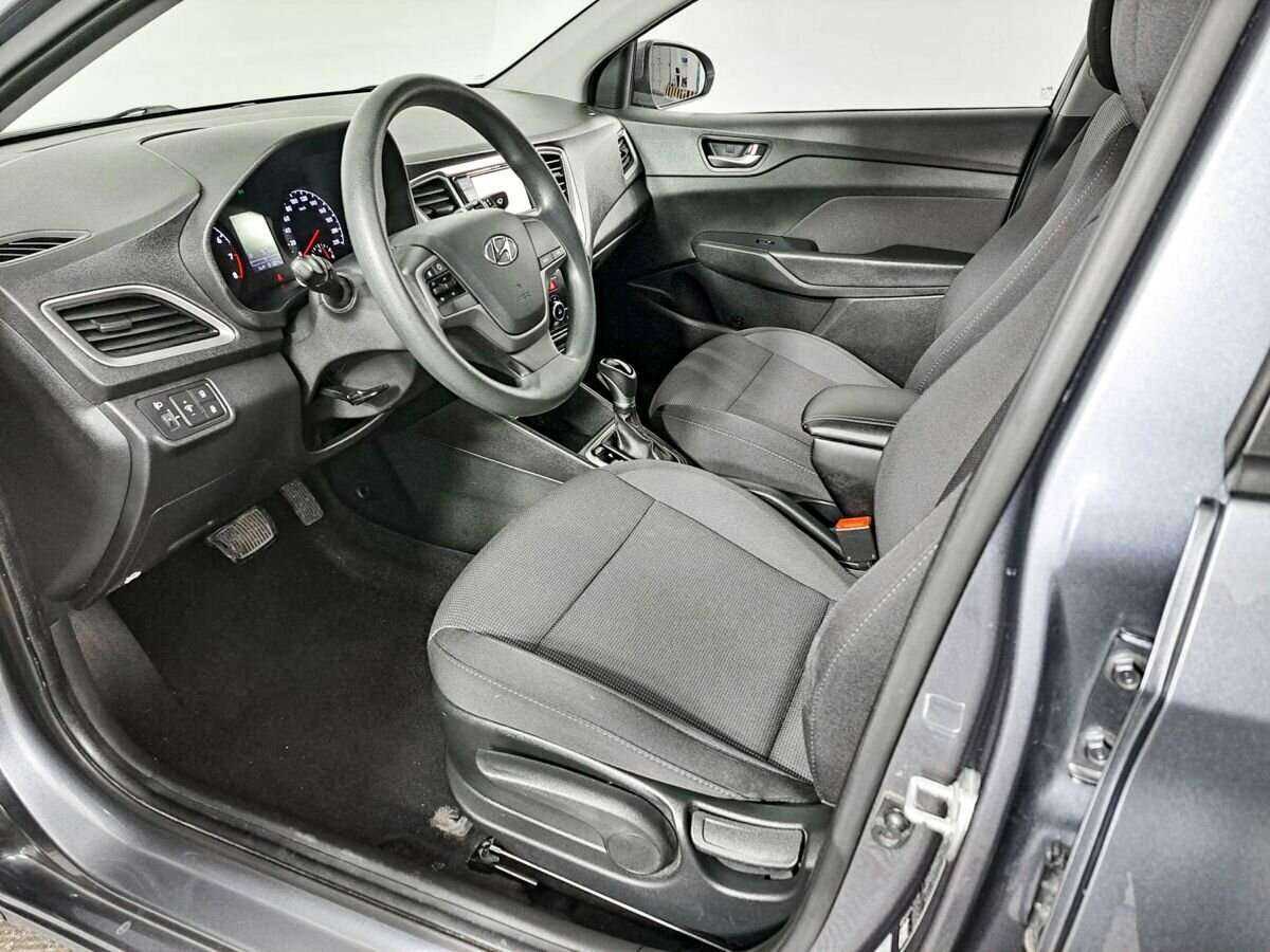 Купить Hyundai Solaris, 2019, 81 311 км, фото №16