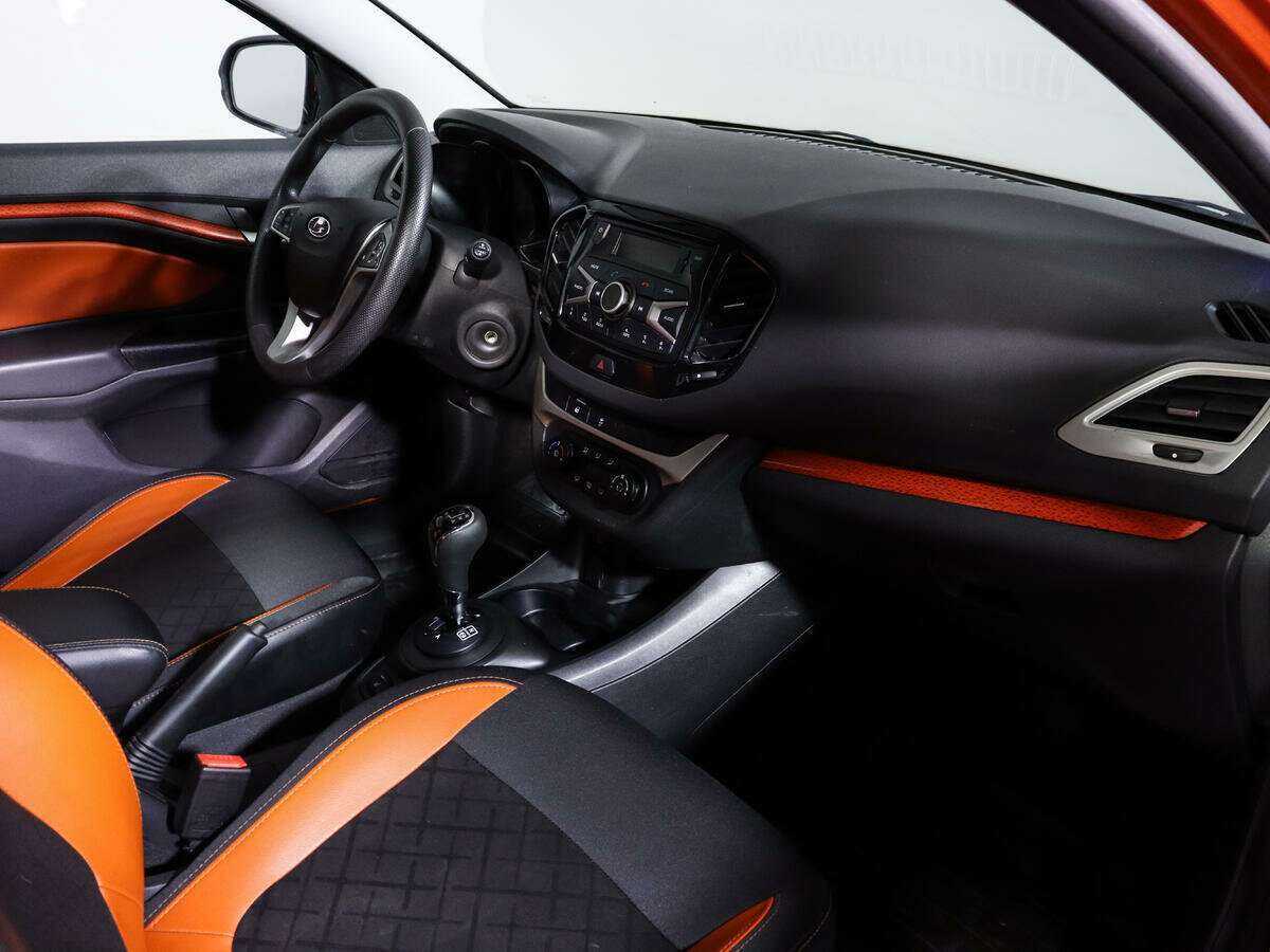 Купить Lada (ВАЗ) Vesta SW Cross, 2019, 62 280 км, фото №9