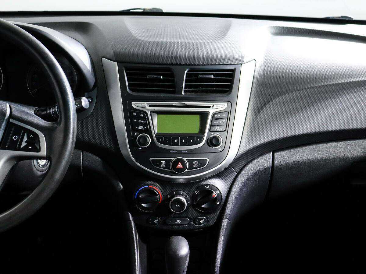 Купить Hyundai Solaris, 2013, 183 770 км, фото №11