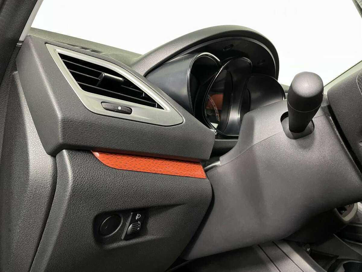 Купить Lada (ВАЗ) Vesta SW Cross, 2019, 75 250 км, фото №8