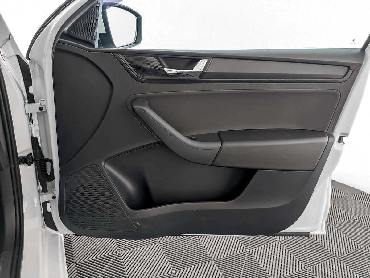 Купить Skoda Rapid, 2017, 117 370 км, фото №20