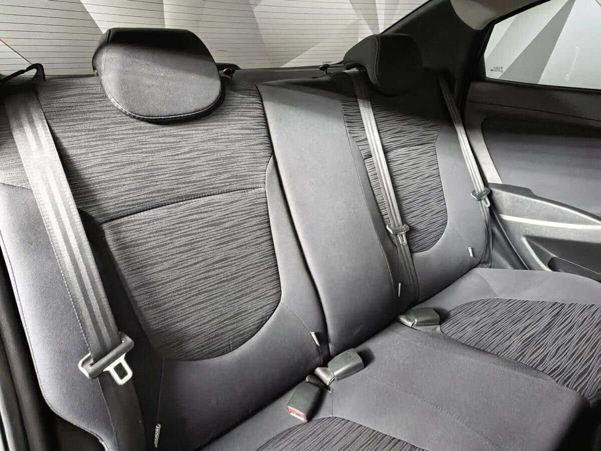 Купить Hyundai Solaris, 2016, 185 132 км, фото №12