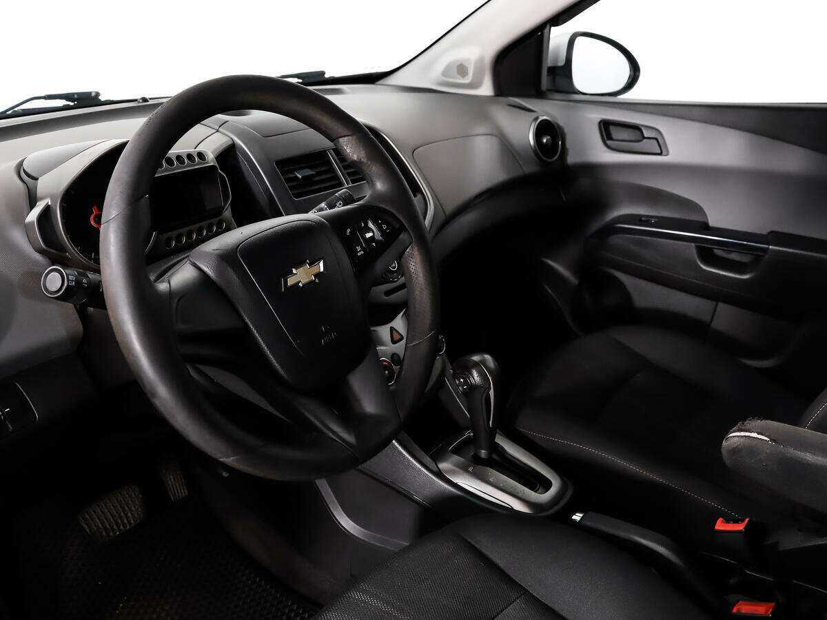 Купить Chevrolet Aveo, 2013, 174 594 км, фото №9