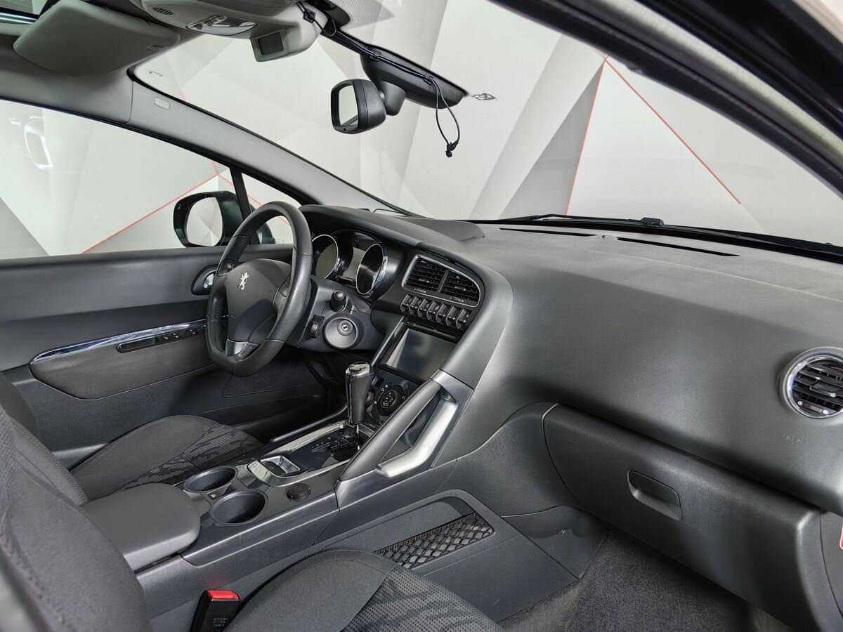Купить Peugeot 3008, 2012, 122 173 км, фото №9