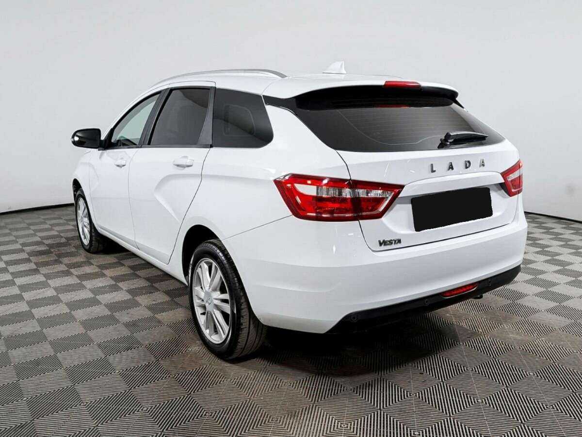 Купить Lada (ВАЗ) Vesta SW, 2018, 139 100 км, фото №7