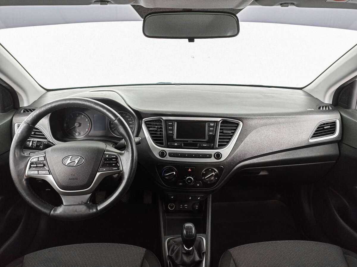 Купить Hyundai Solaris, 2018, 111 703 км, фото №12