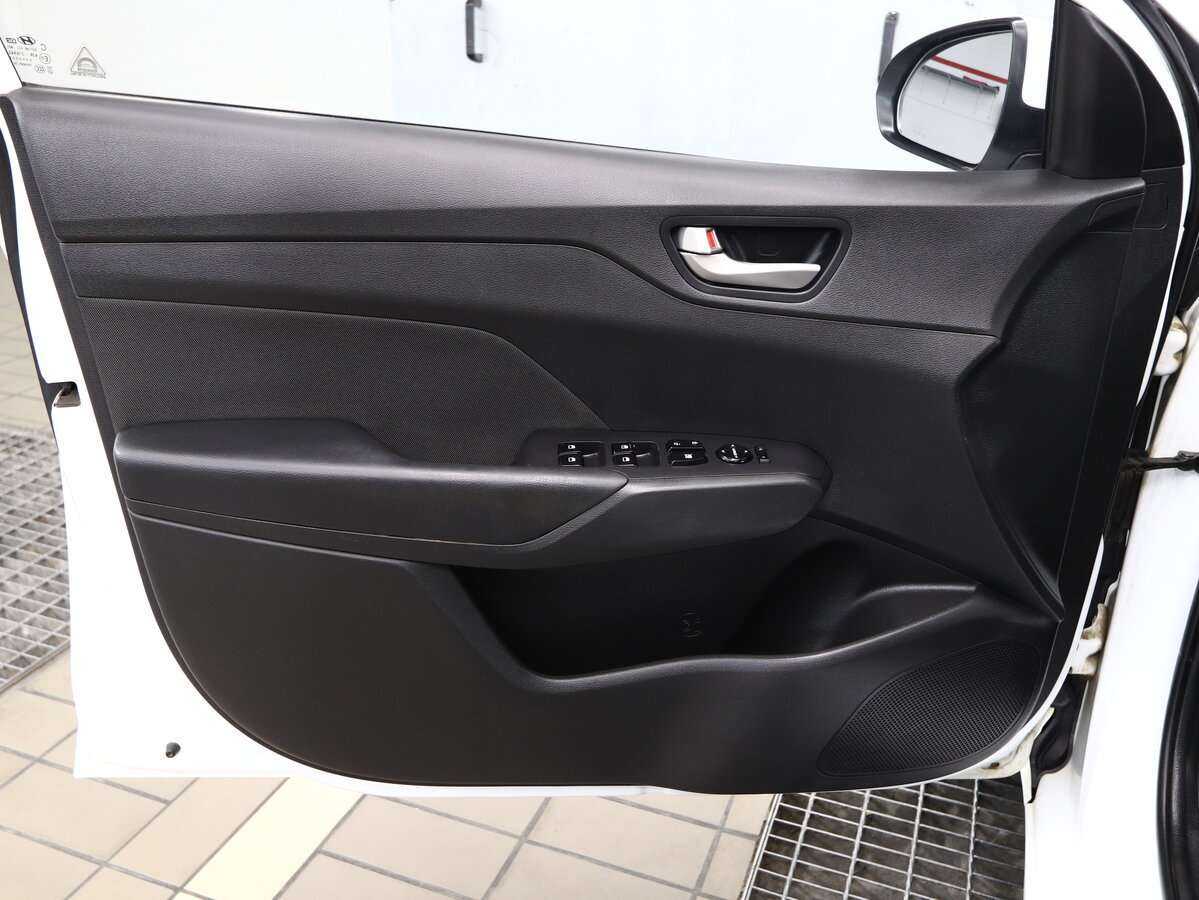 Купить Hyundai Solaris, 2018, 230 000 км, фото №9