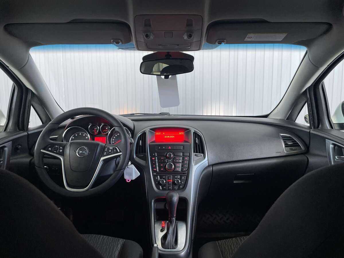 Купить Opel Astra, 2012, 98 086 км, фото №9