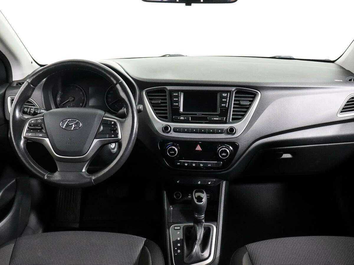 Купить Hyundai Solaris, 2017, 136 131 км, фото №10