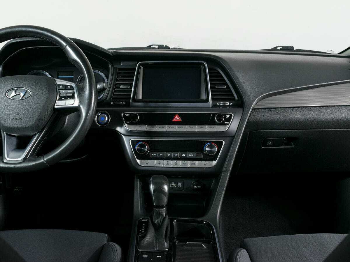 Купить Hyundai Sonata, 2017, 151 800 км, фото №4