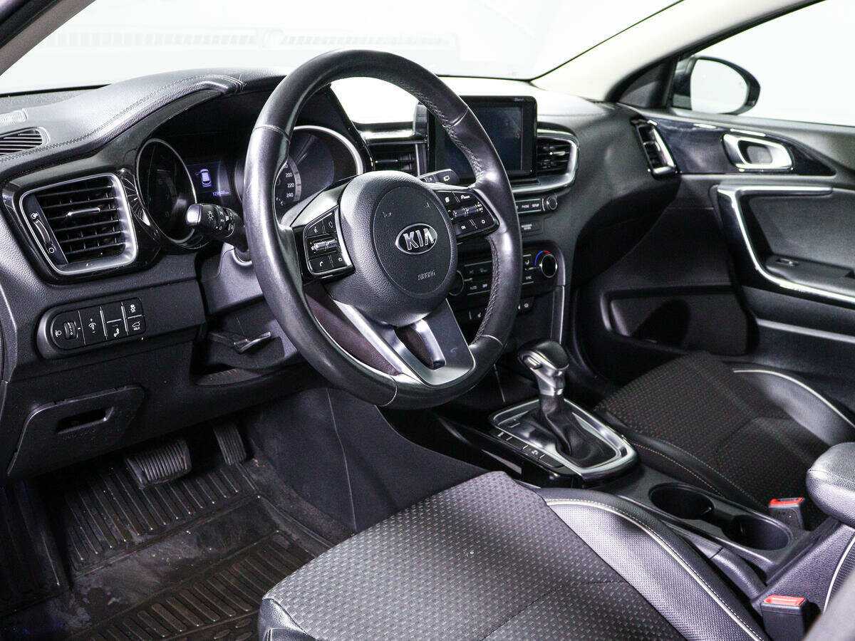 Купить Kia Ceed, 2019, 128 646 км, фото №12