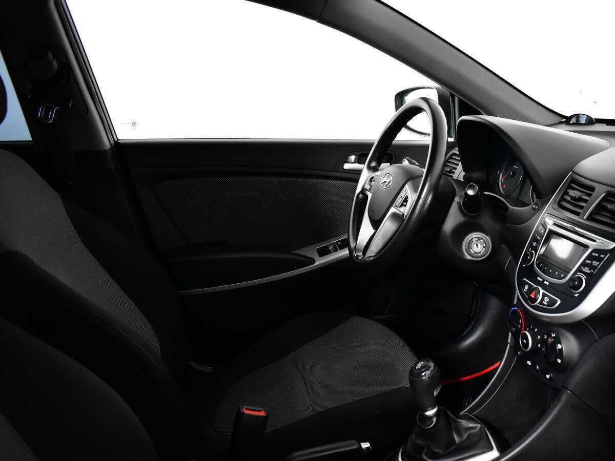 Купить Hyundai Solaris, 2012, 183 276 км, фото №9