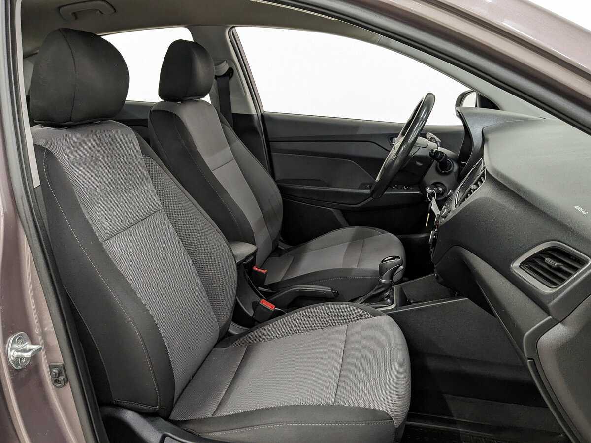 Купить Hyundai Solaris, 2018, 129 664 км, фото №20