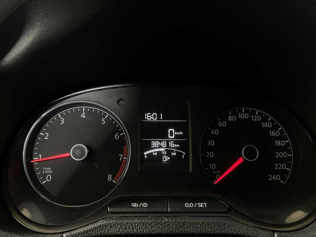 Купить Volkswagen Polo, 2017, 384 816 км, фото №11