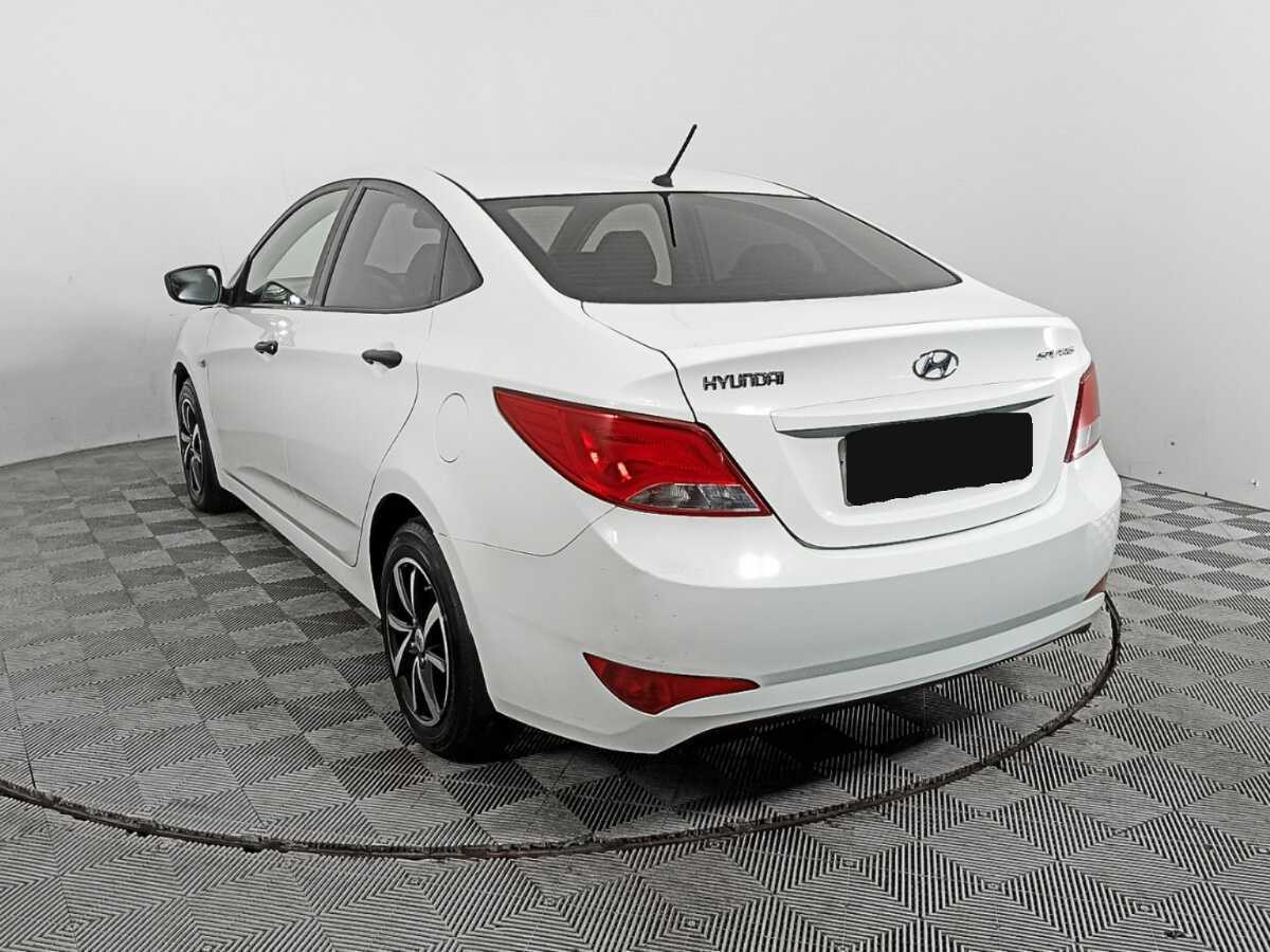 Купить Hyundai Solaris, 2015, 106 302 км, фото №6