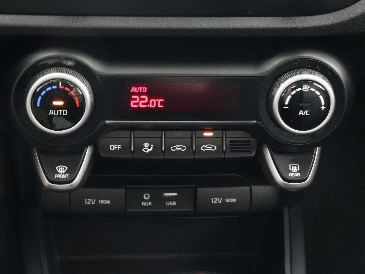 Купить Kia Rio X-Line, 2019, 66 090 км, фото №15