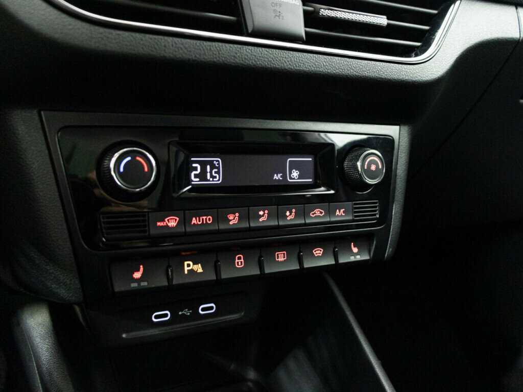 Купить Volkswagen Polo, 2020, 89 275 км, фото №17