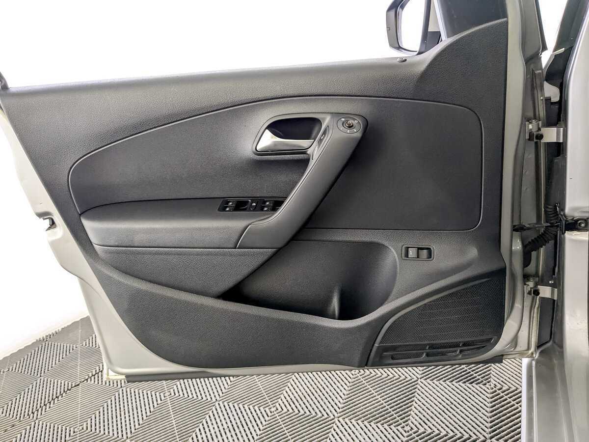 Купить Volkswagen Polo, 2019, 119 828 км, фото №19