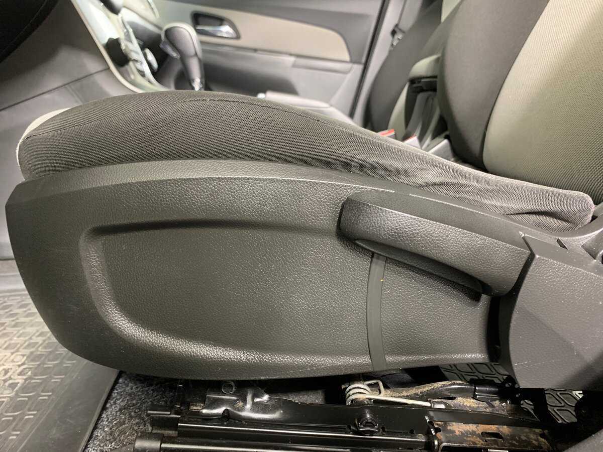 Купить Chevrolet Cruze, 2013, 175 909 км, фото №17