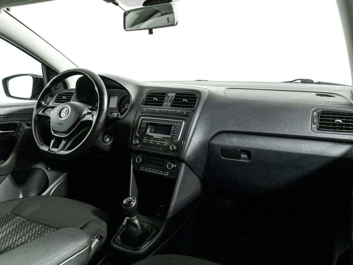Купить Volkswagen Polo, 2017, 119 057 км, фото №9
