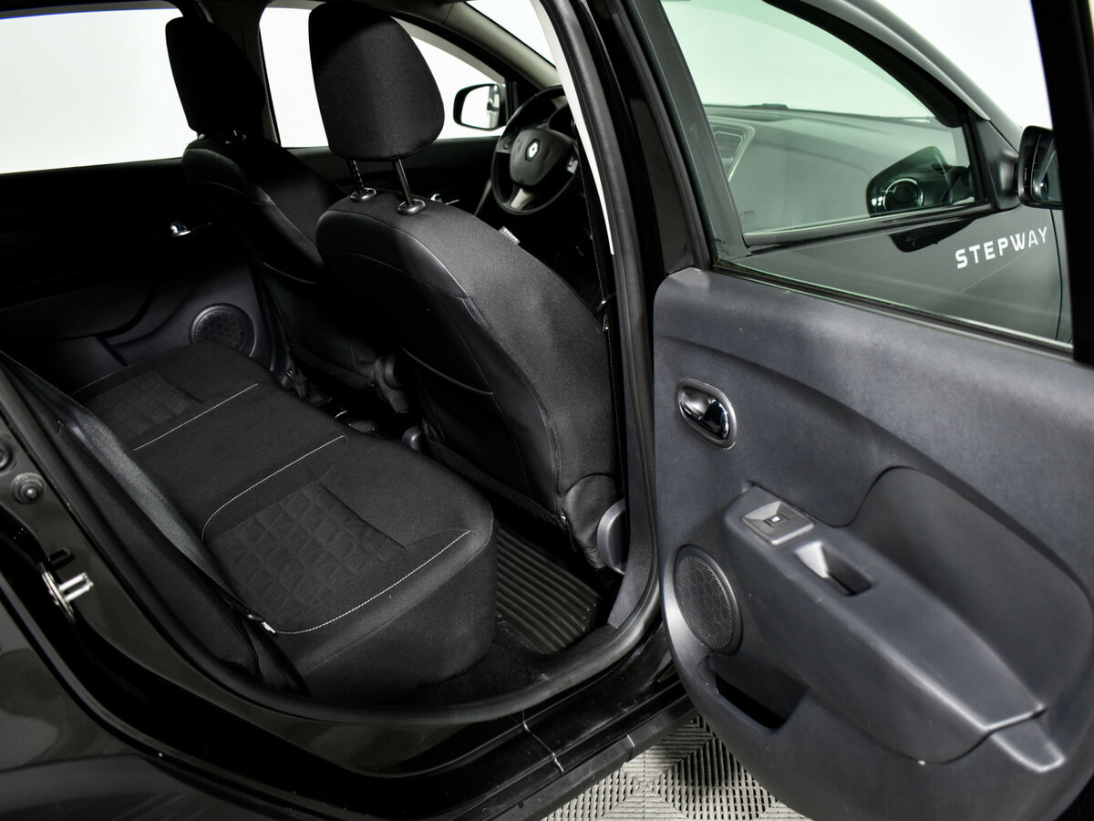 Купить Renault Sandero Stepway II, 2016, 50 473 км, фото №12