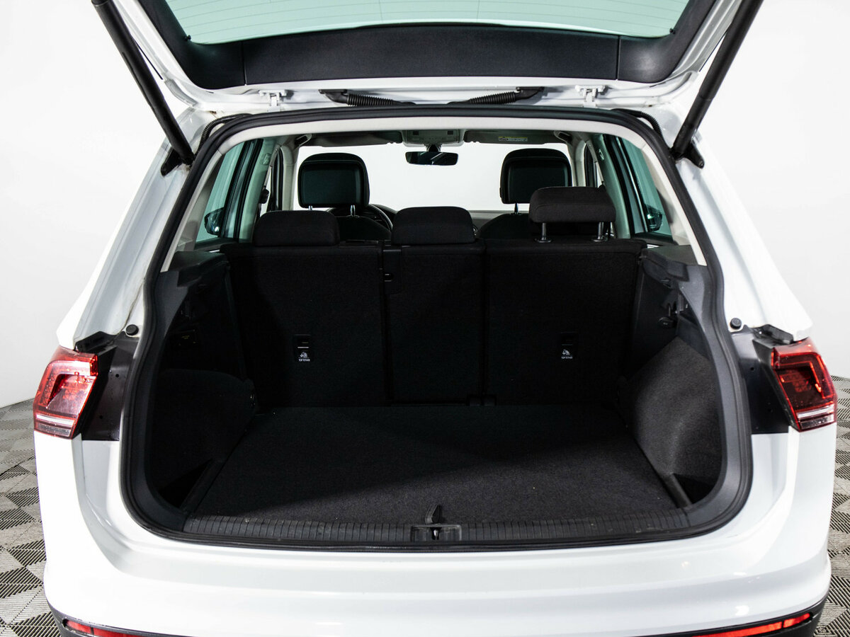 Купить Volkswagen Tiguan II, 2018, 45 750 км, фото №9